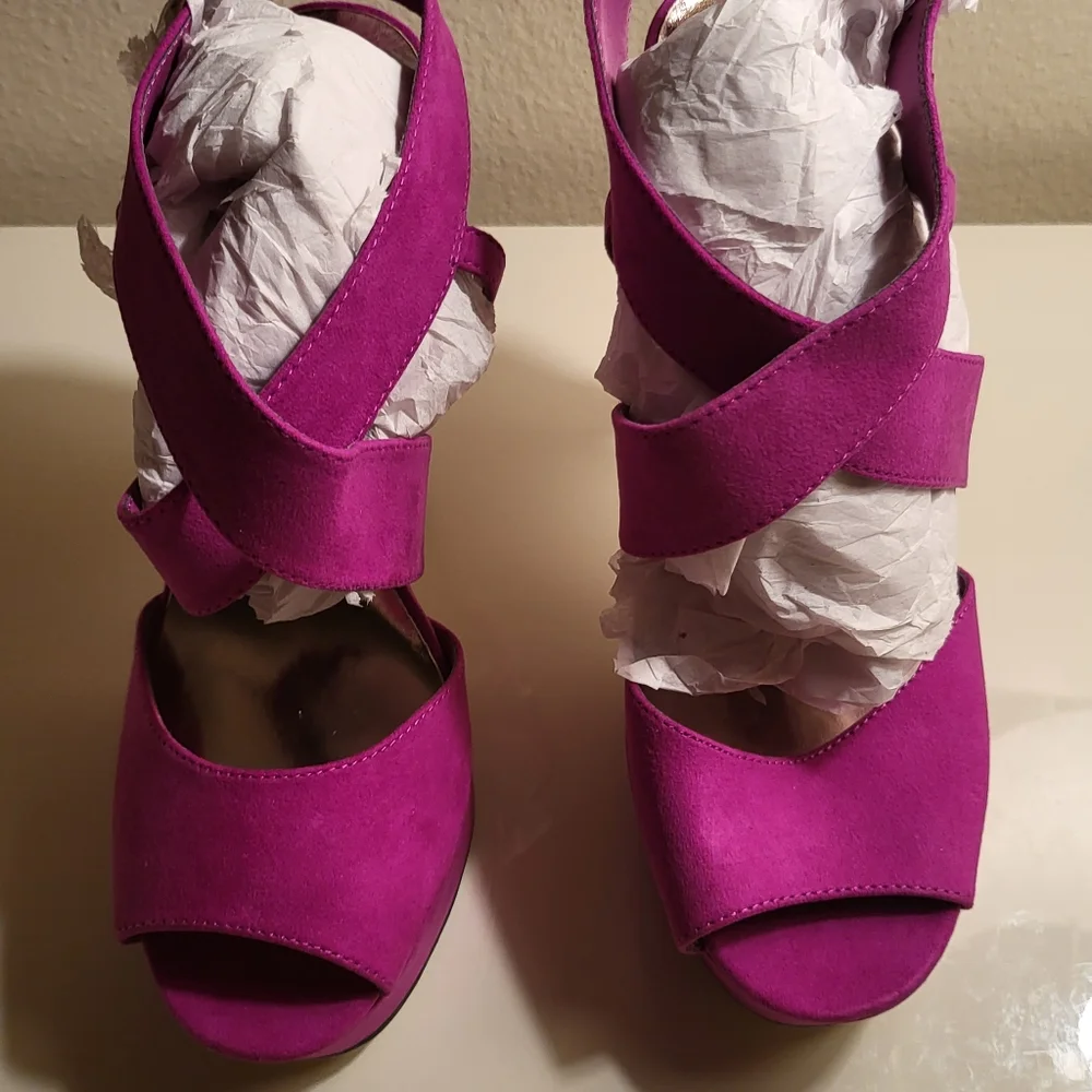 Madden girl high heels sandals fuschia size 9 new